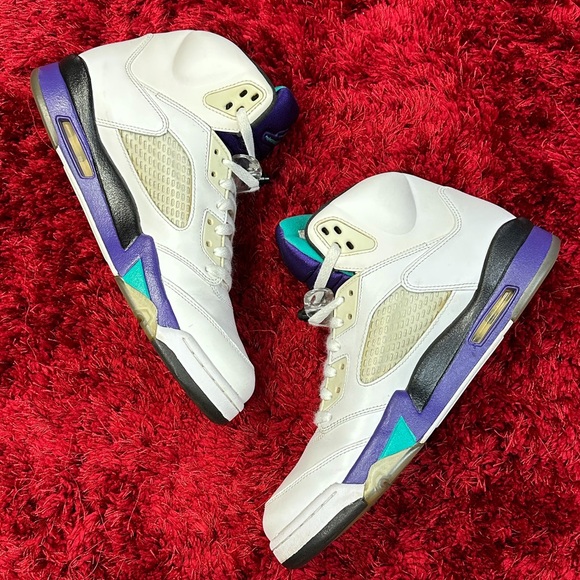 Air Jordan 5 V Grape 2013 136027-108 Purple Charlotte 11 - Picture 2 of 5